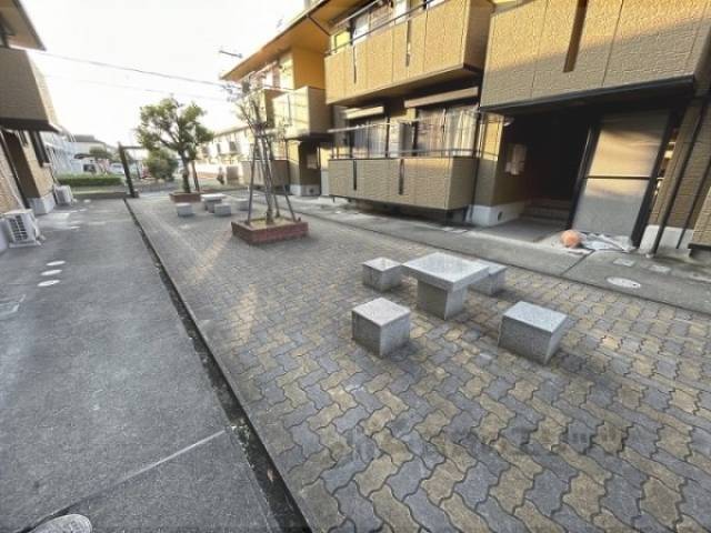 ベンチ