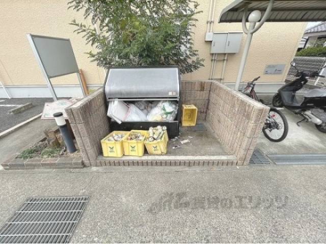 ゴミ置き場