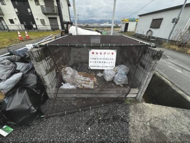 ゴミ置き場