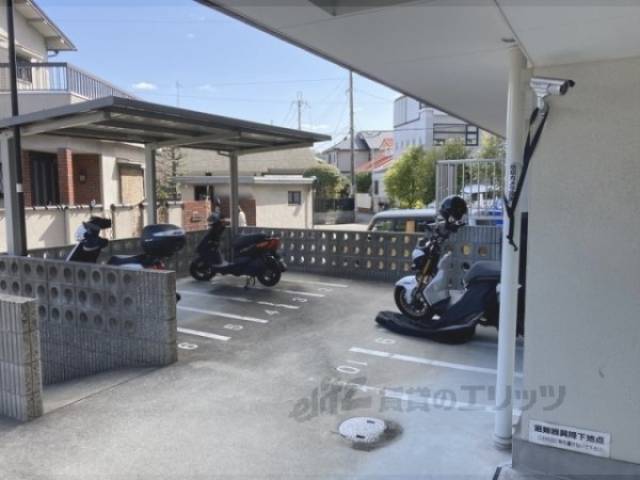 駐輪場　バイク駐輪場