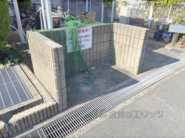 ゴミ置き場