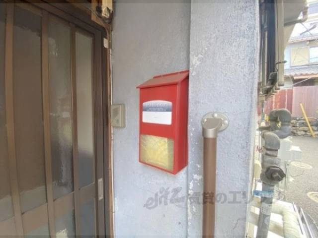 ポスト（東棟北端）