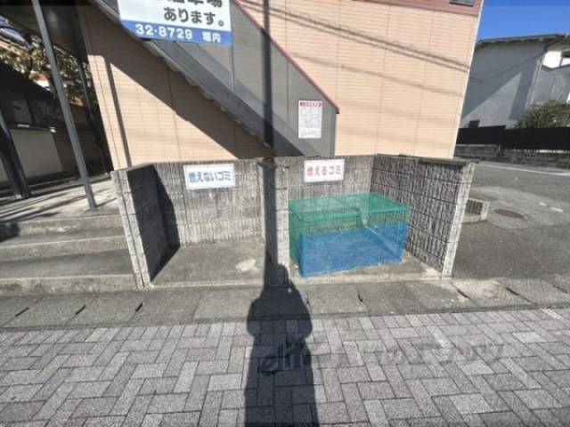ゴミ置き場