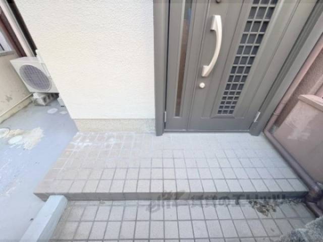 玄関ポーチ