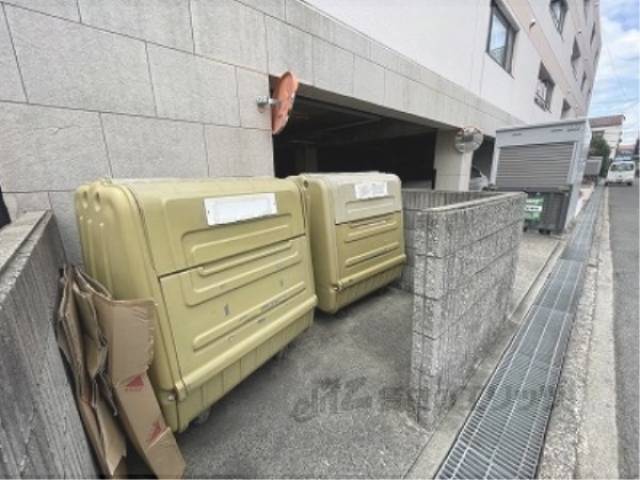 ゴミ置き場