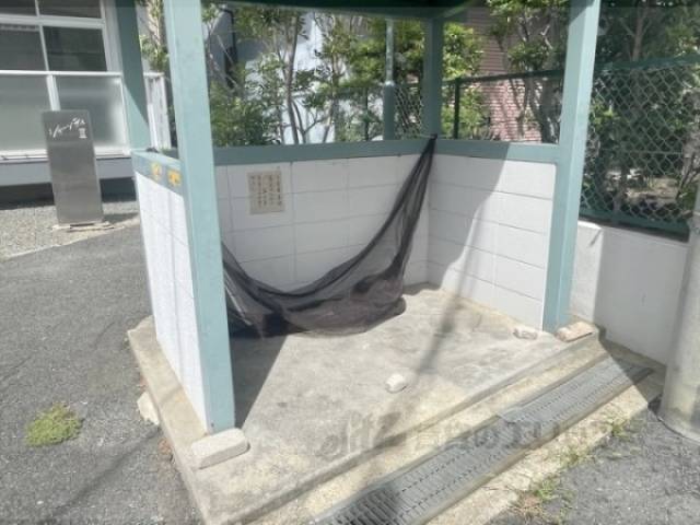 ゴミ置き場