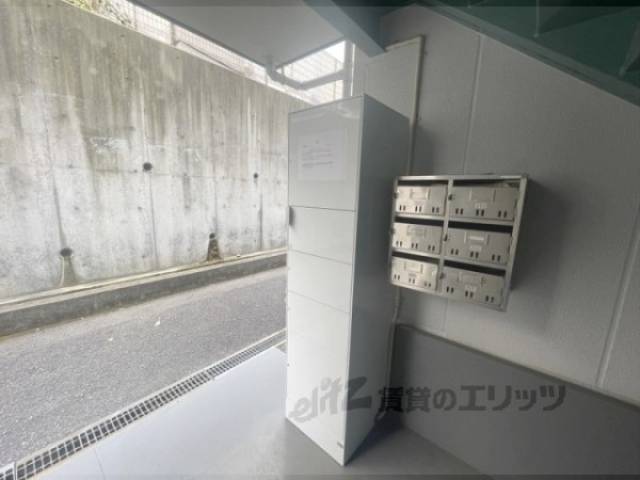 宅配ボックス