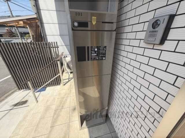 宅配ボックス