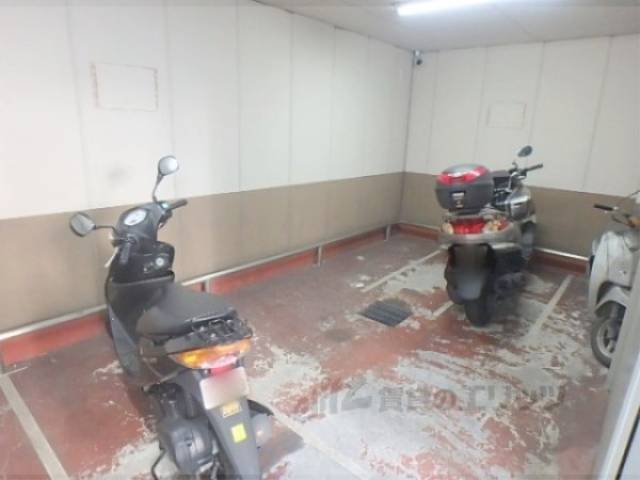 バイク置き場