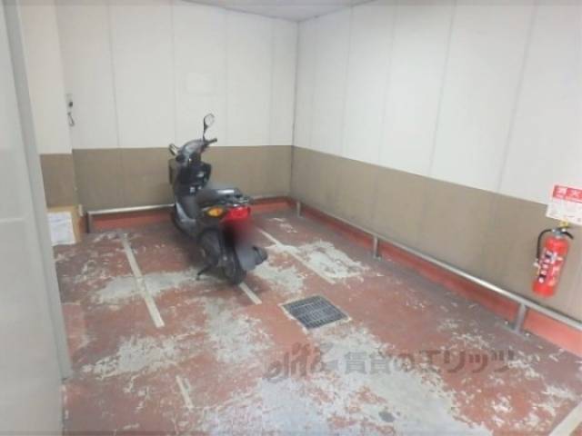 バイク置き場