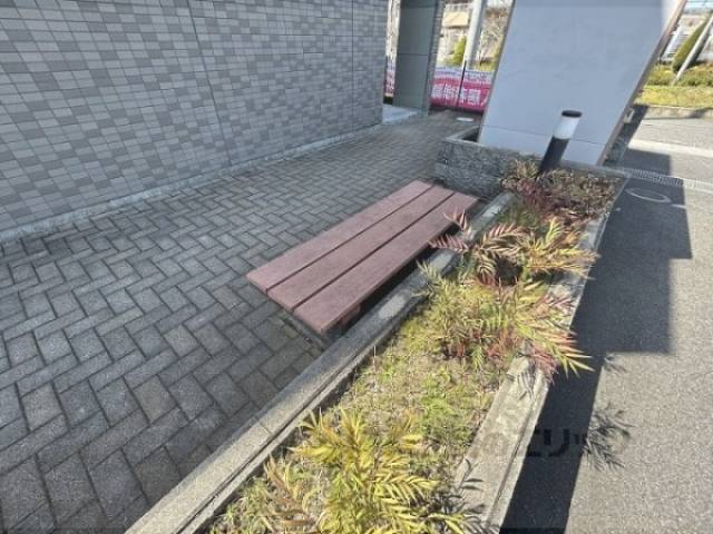 ベンチ