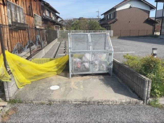 ゴミ置き場