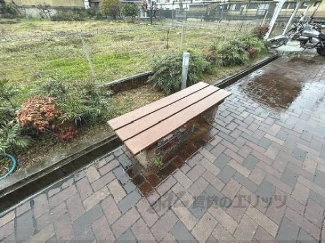 ベンチ