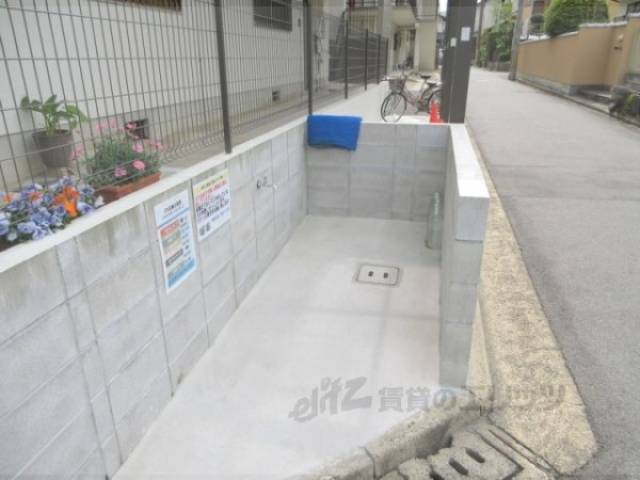 ゴミ置き場
