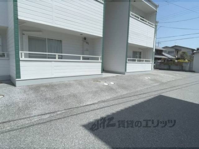 エントランス前