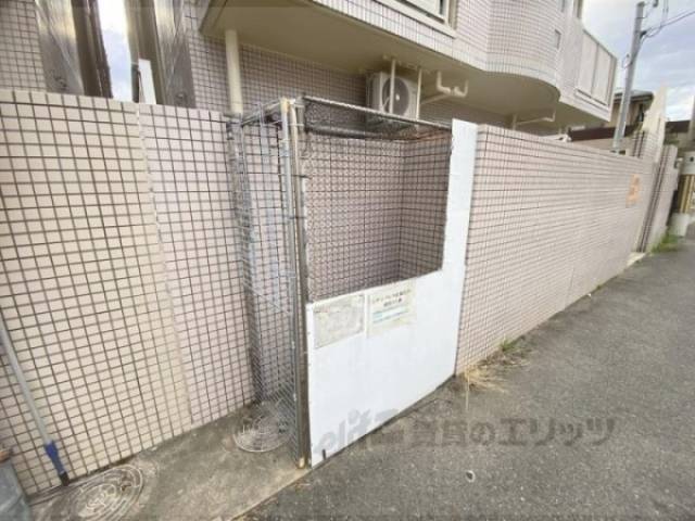 ゴミ置き場