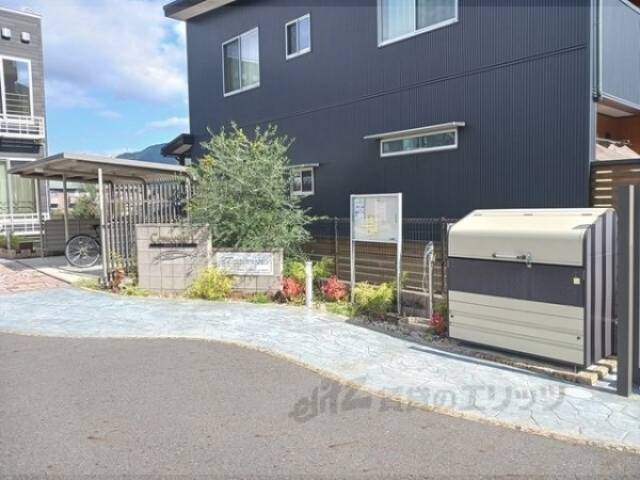 ゴミ置き場や駐輪場