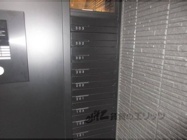 集合ポスト　オートロック外側