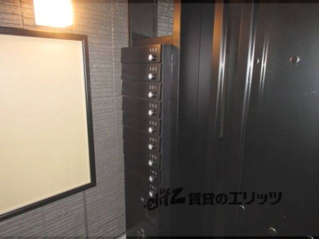 集合ポスト　オートロック内側