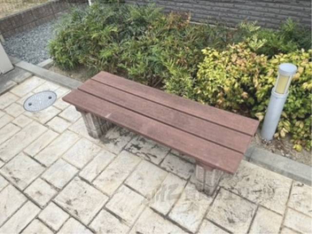 ベンチ