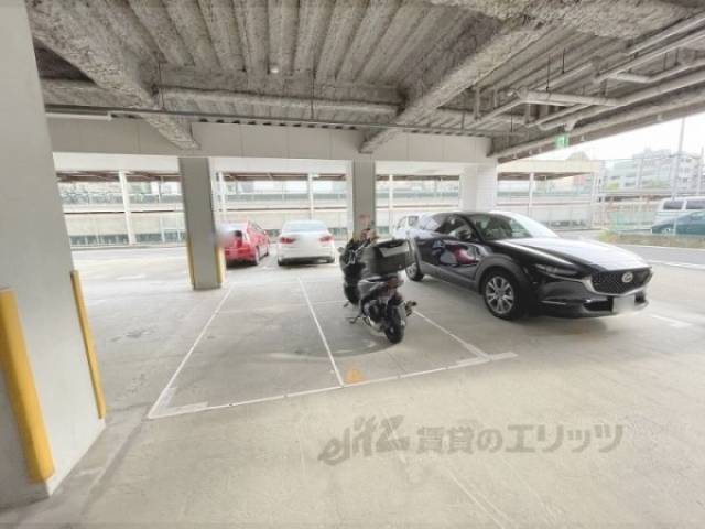 駐輪場　バイク