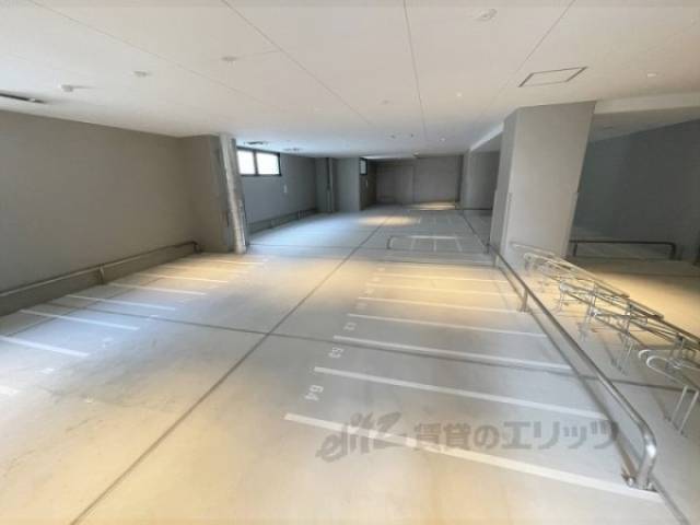 駐輪場　バイク