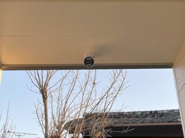 監視カメラ