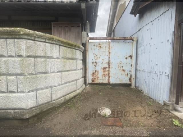 駐車場　入口