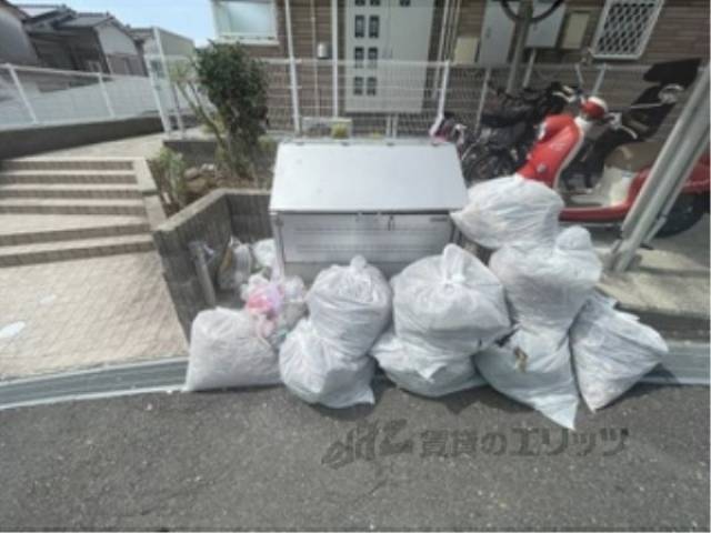ゴミ置き場