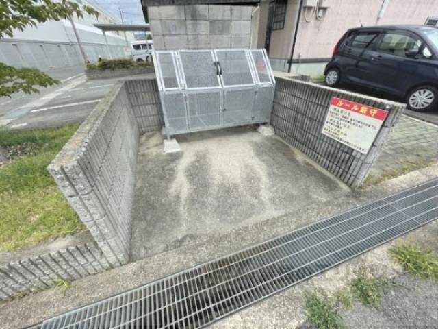 ゴミ置き場