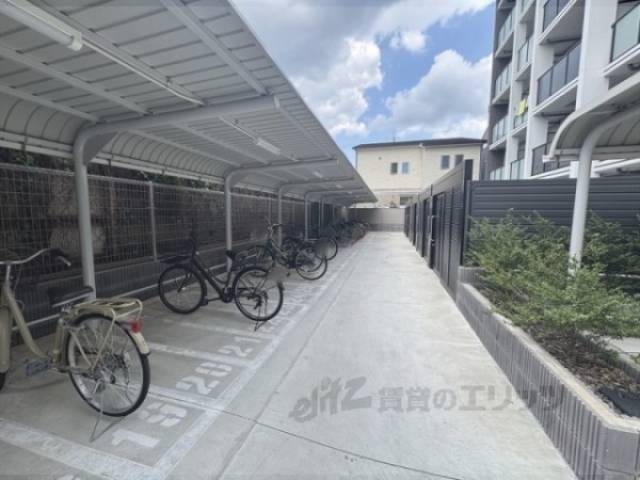 駐輪場　自転車