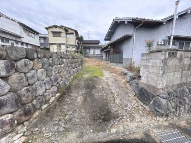 敷地内侵入口