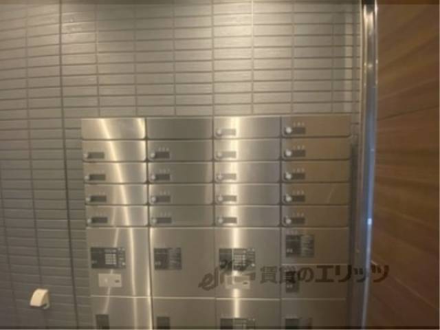 集合ポスト　オートロック内側
