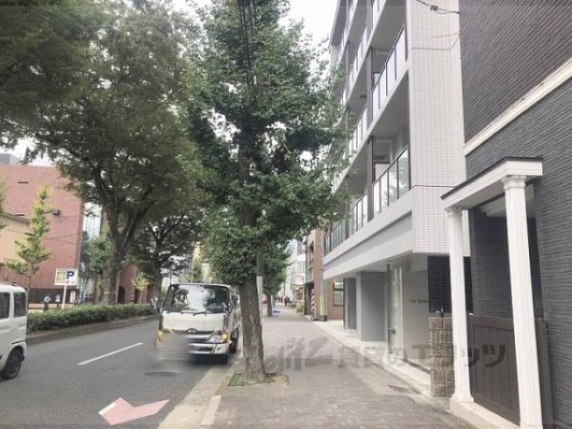 前面道路　北向き