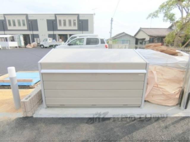 ゴミ置き場　工事中