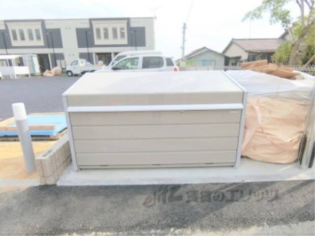 ゴミ置き場　工事中
