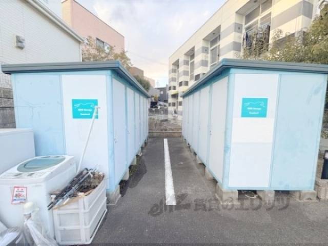 レンタルロッカー