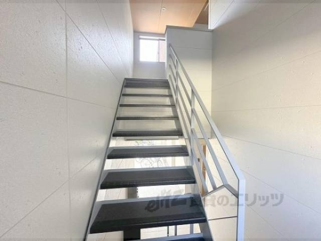 階段　1階から上