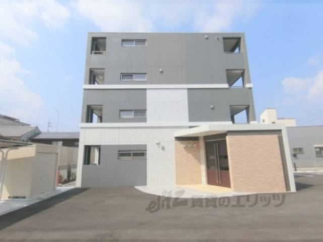 建物玄関前