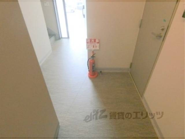 エントランス　通路