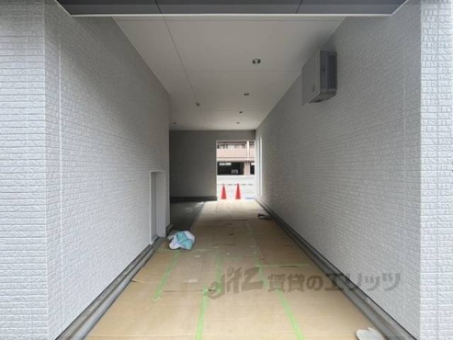 建築中