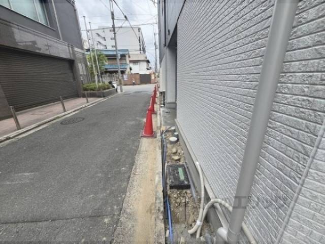 建築中