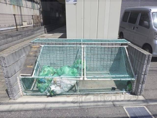 ゴミ置き場