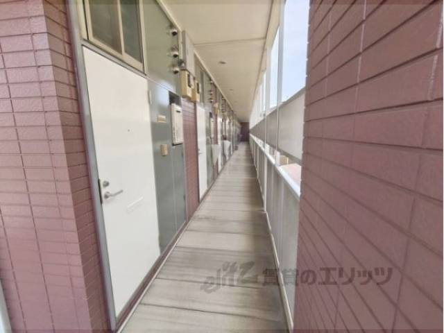 階段　二階廊下