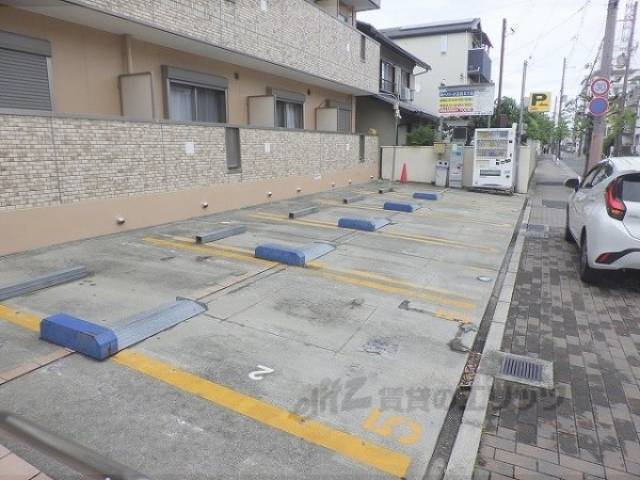 駐車場　パーキング