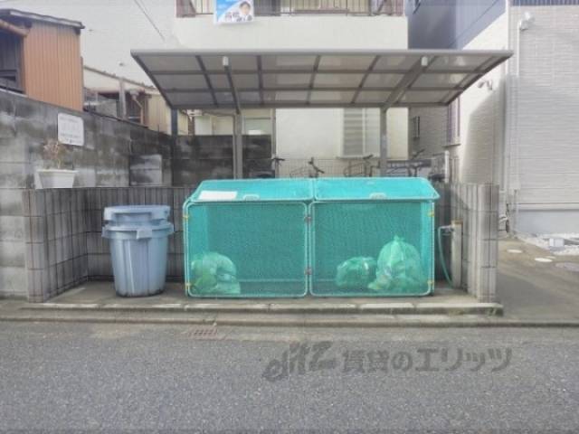 ゴミ置き場