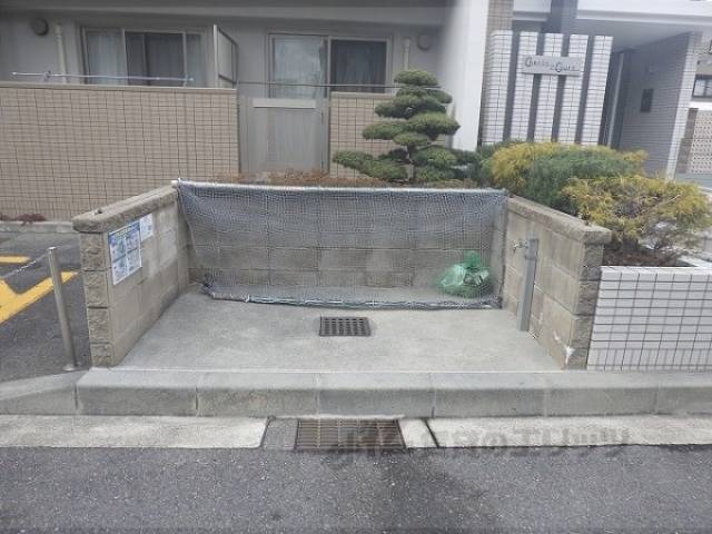 ゴミ置き場