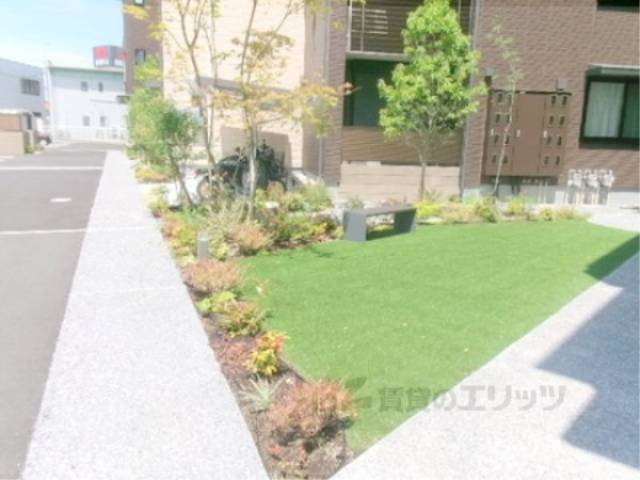 敷地内庭