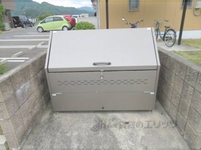 ゴミ置き場