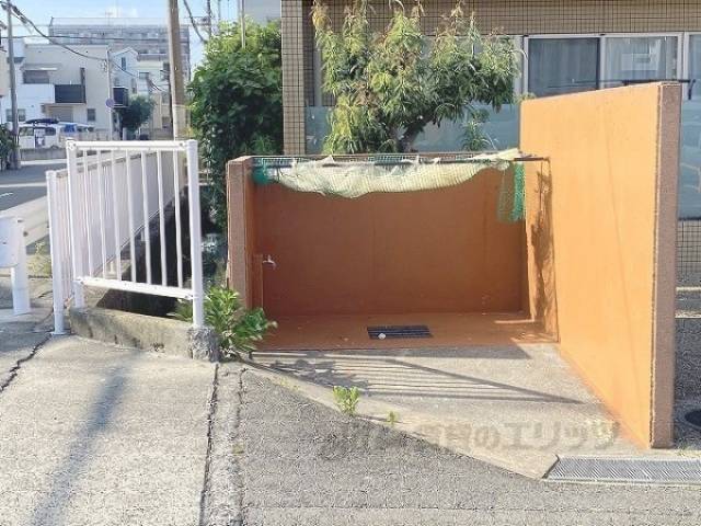 ゴミ置き場